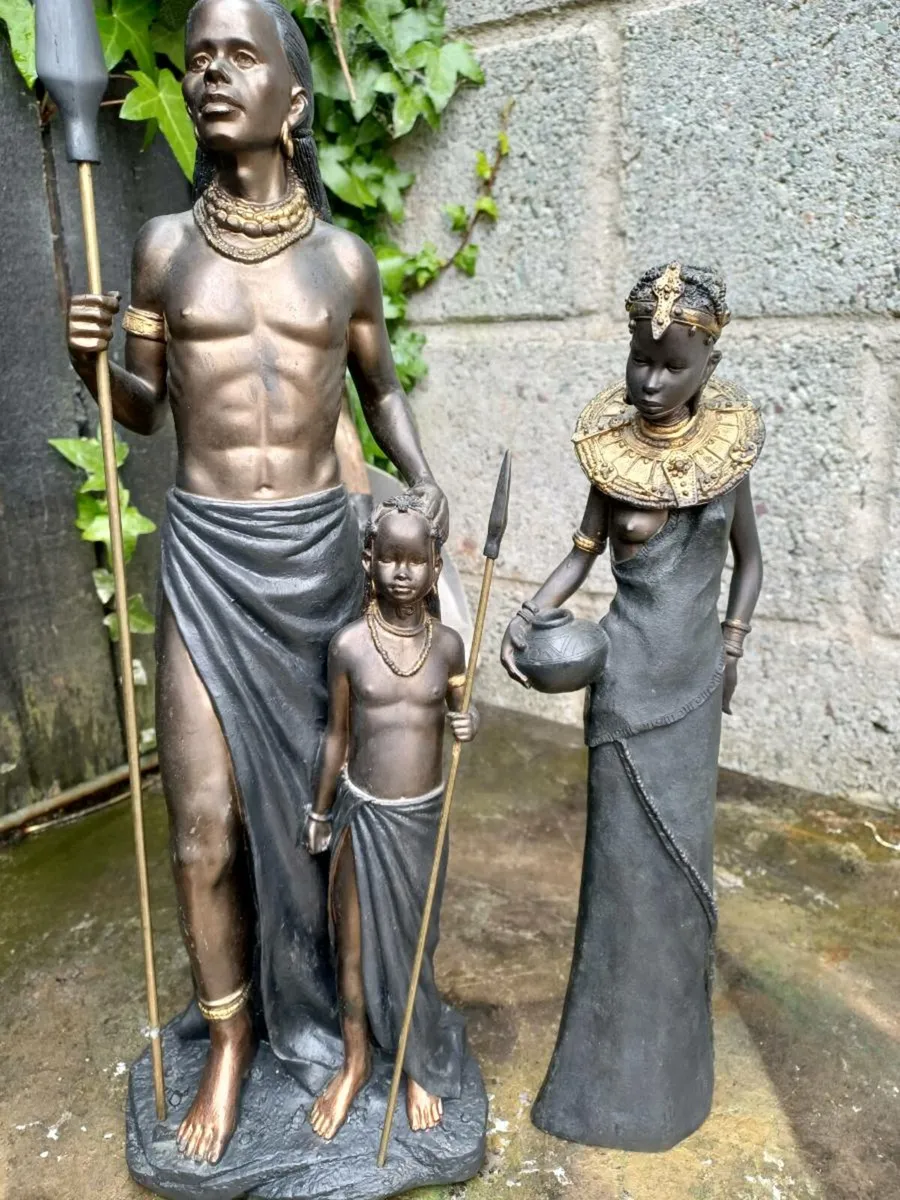 Vintage African Family Figures - Image 1