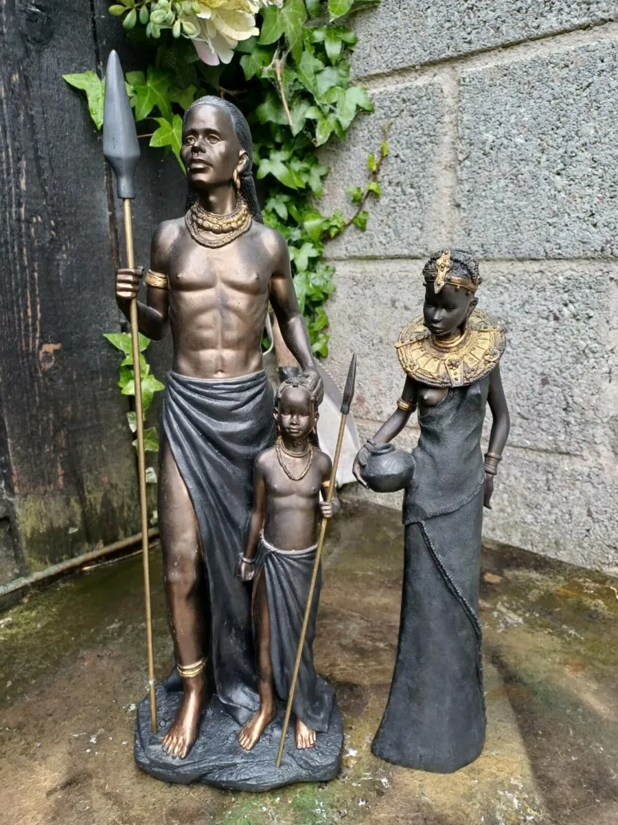 Vintage African Family Figures - Image 2