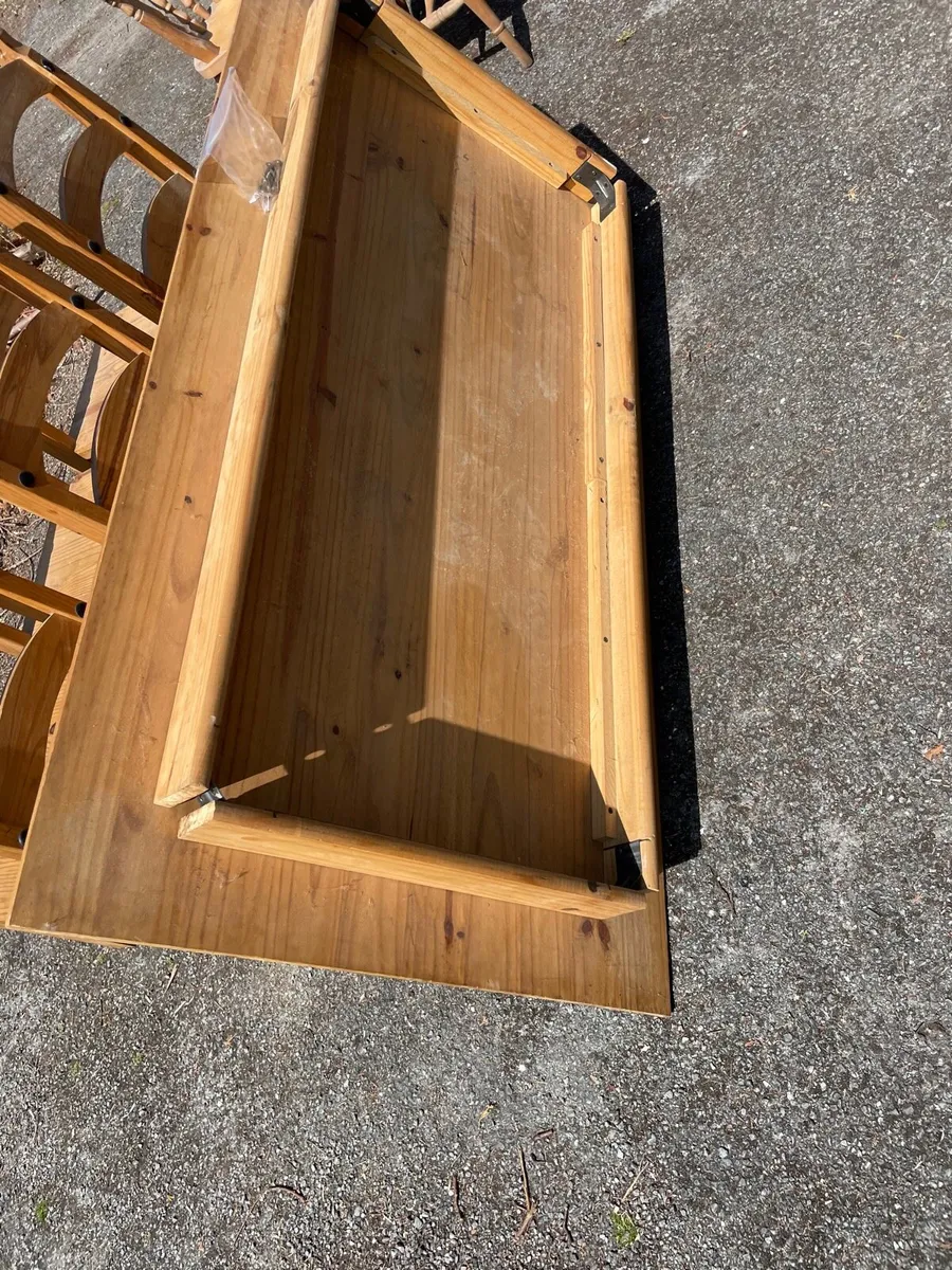 Mexican pine table + 6 chairs set €150 - Image 4