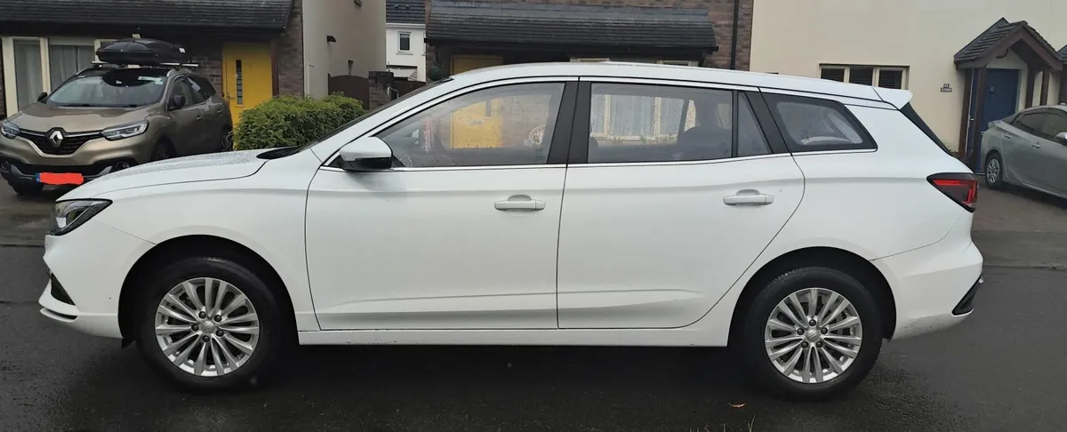 MG MG5 2022 - Perfect Family Electic Car - Image 2