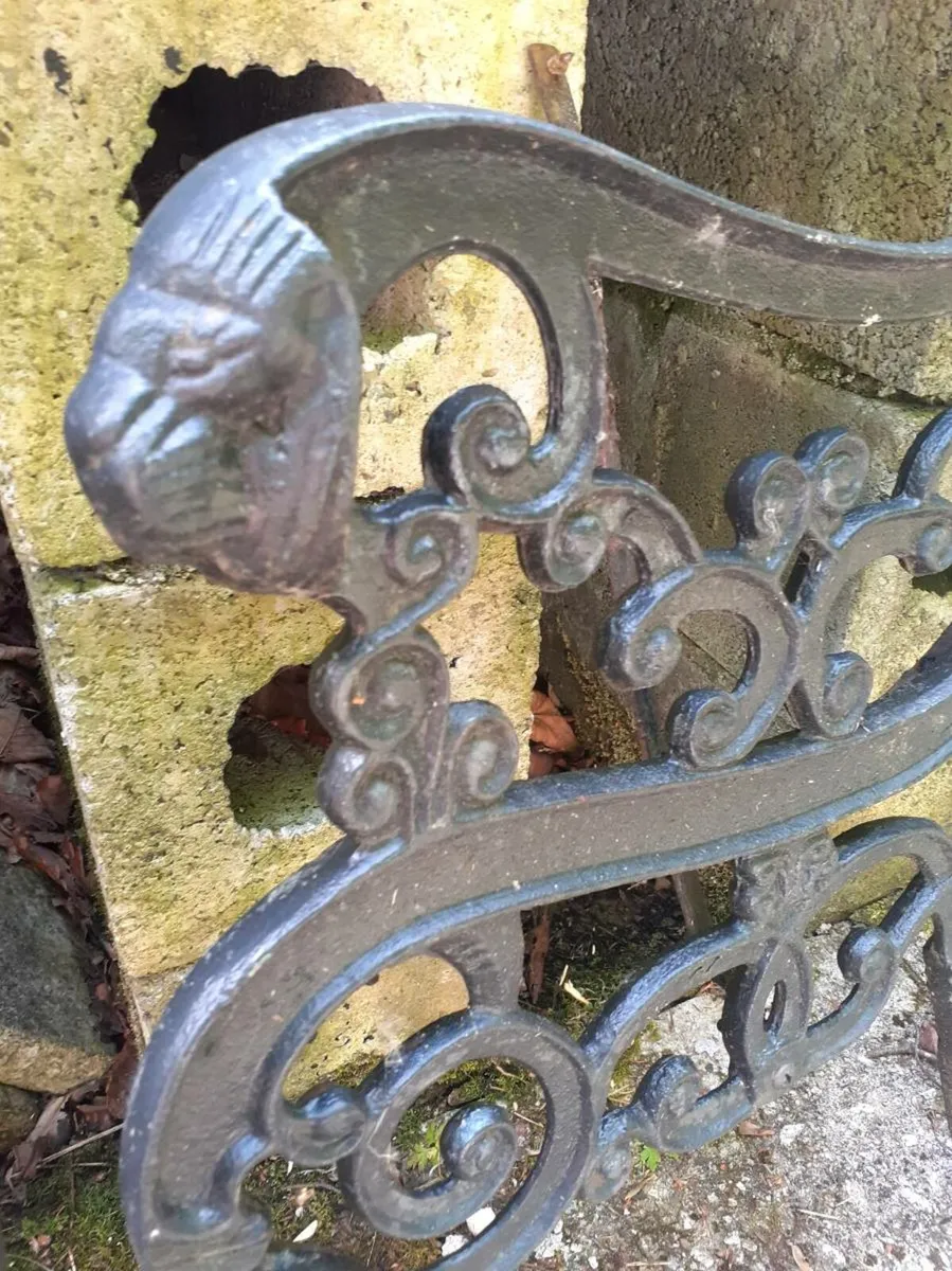 cast iron ends of a bench - Image 2