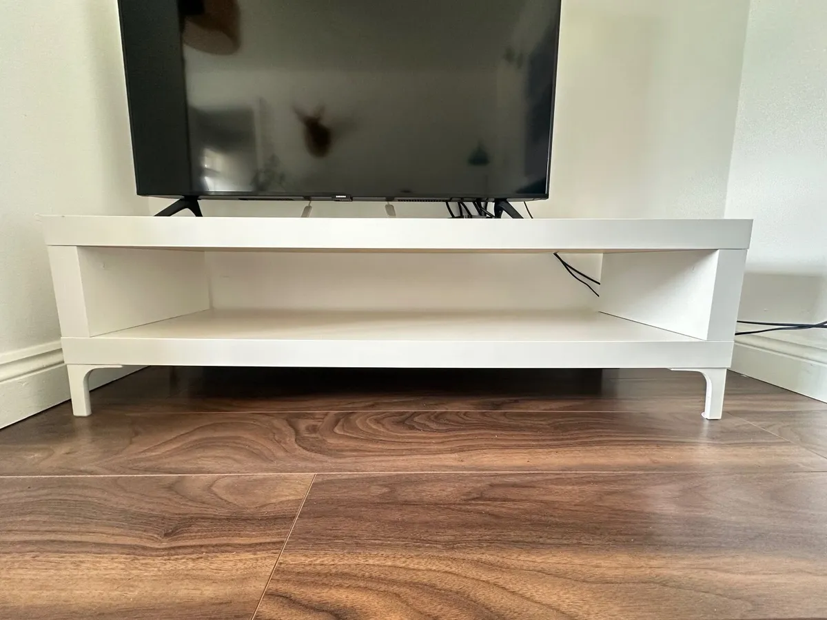 TV bench - Image 1