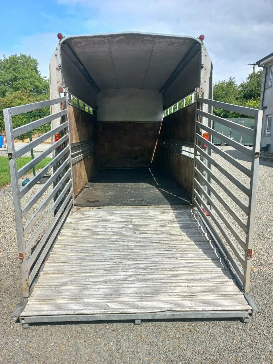 Ifor Williams 12 x 6 High Roof Horse/ Cattle Box - Image 4