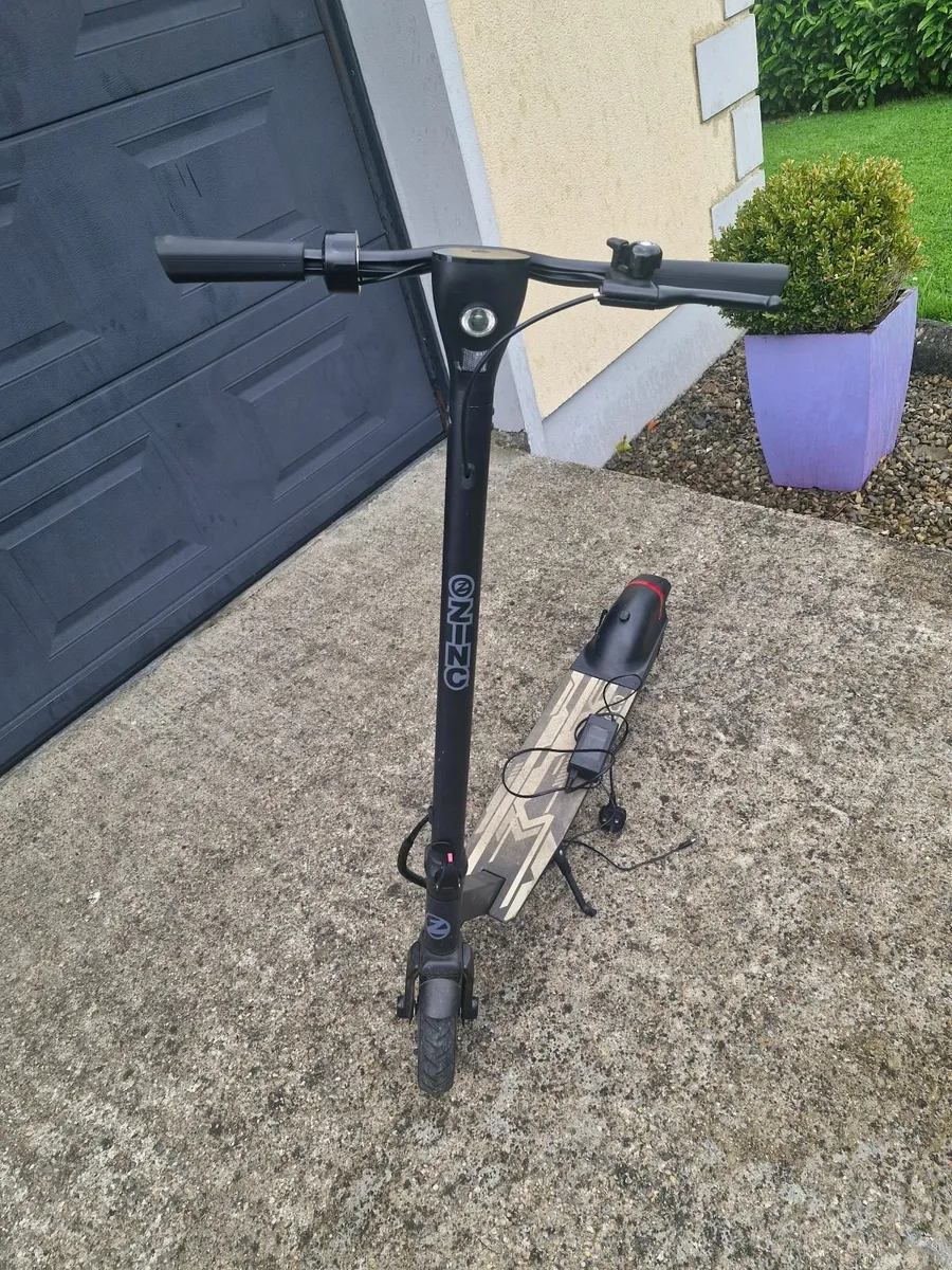 Electric scooter - Image 2