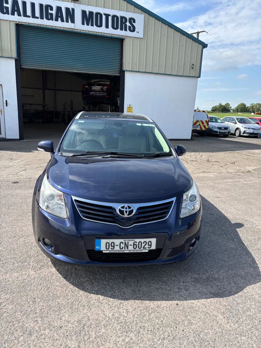 Toyota Avensis 2009 - Image 2