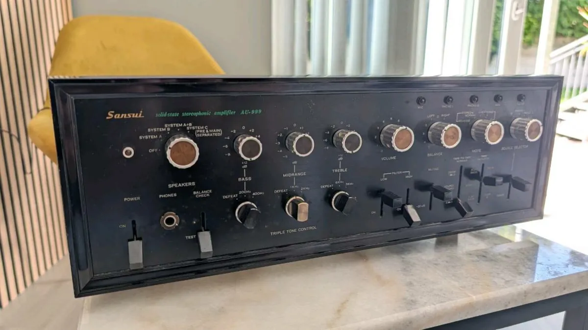 Vintage Sansui AU-999 Solid State amplifier - Image 4