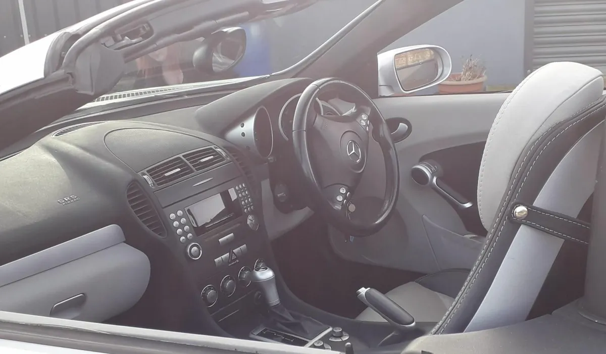 Mercedes SLK - Fresh NCT - Hardtop Convertible - Image 3