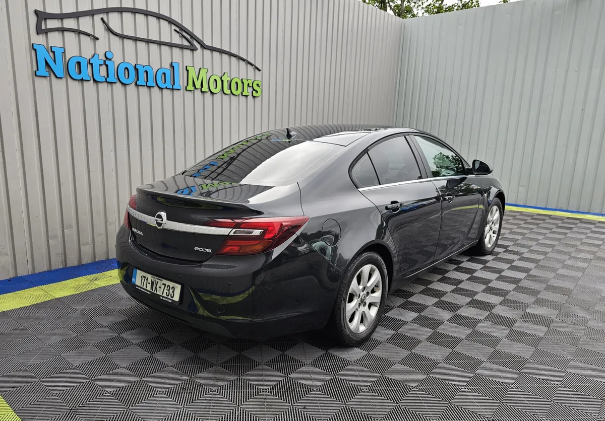 2017  Opel Insignia Black 1.6CDTI 136PS SC - Image 3