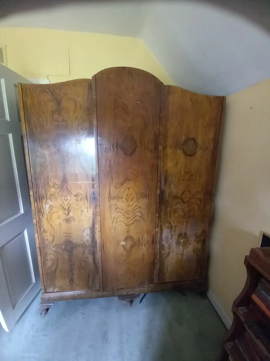 Wardrobe - Image 4