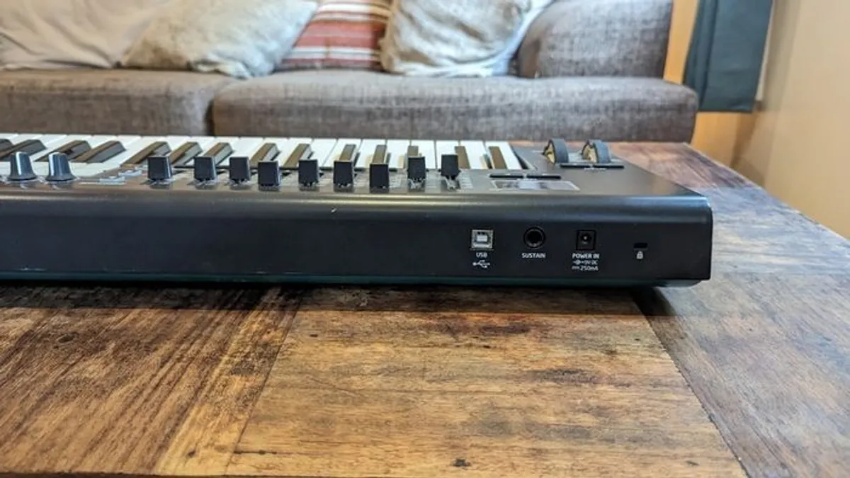 Novation LaunchKey 61 MK2 - Image 3