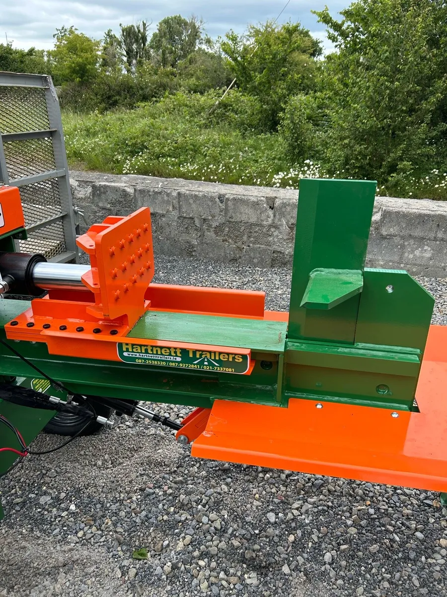 Log splitter for hire - Image 1