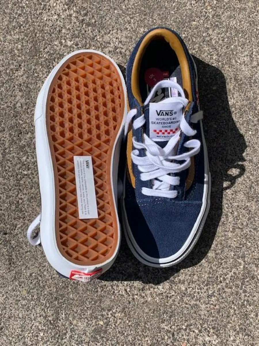 Vans and Converse for sale - Image 2