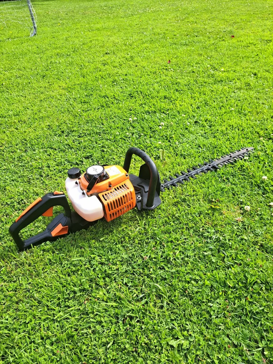 Hedge trimmer - Image 1