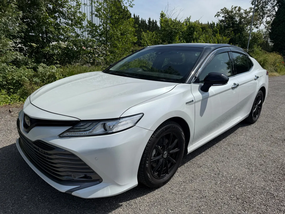 Toyota Camry - Image 2