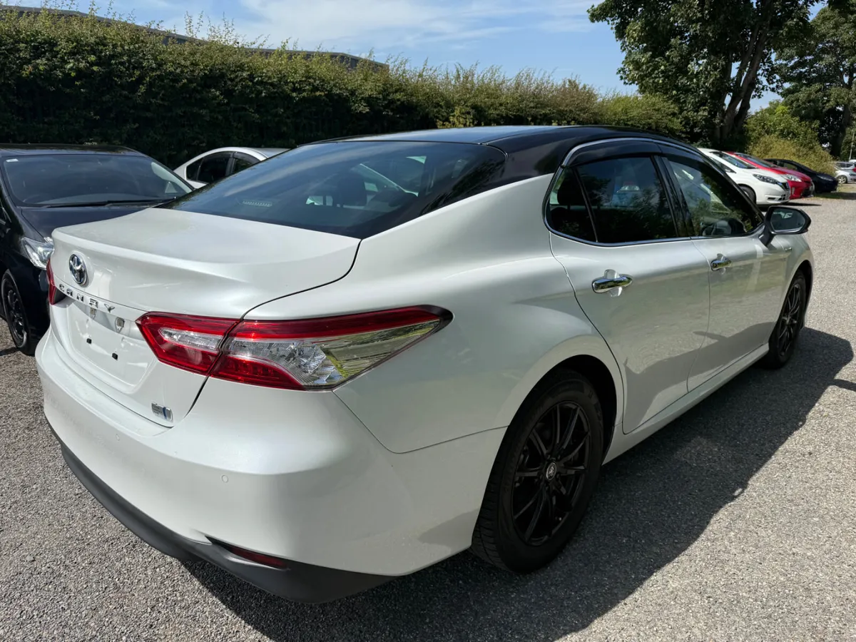 Toyota Camry - Image 4