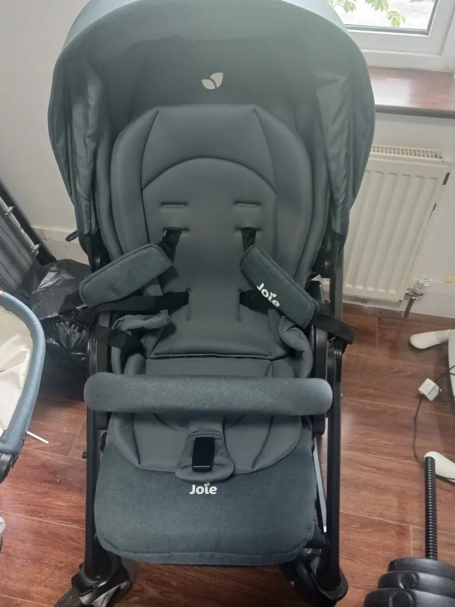 Joie Chrome Deluxe 3-in-1 Travel System - Image 1