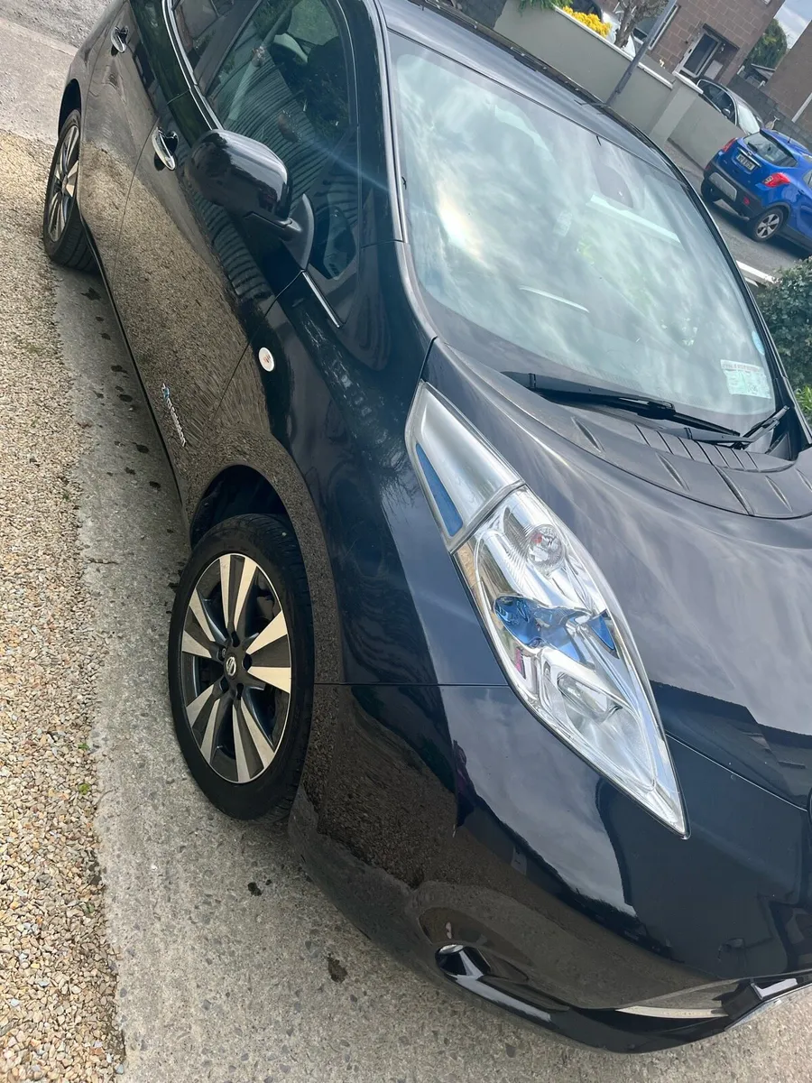 Nissan Leaf TOP SPEC excellent condition - Image 3
