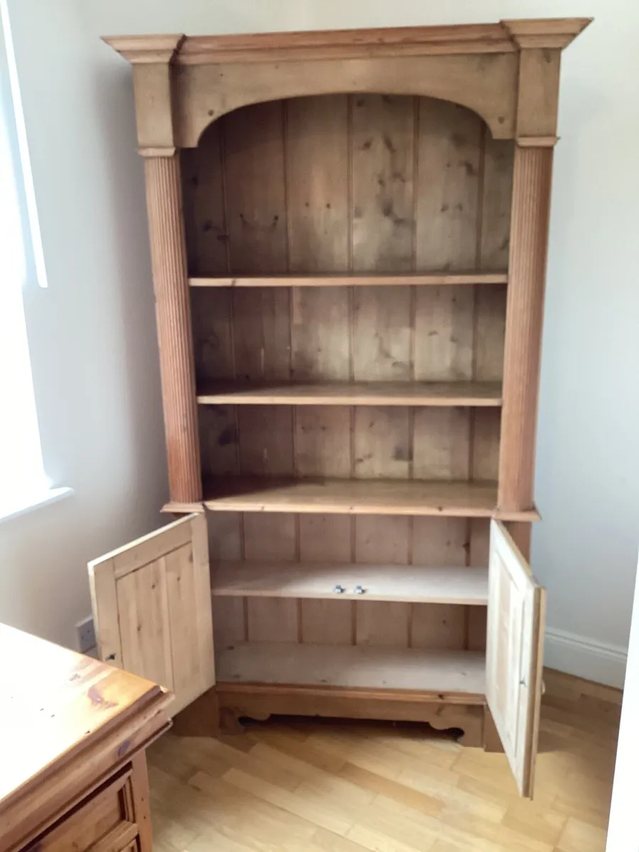 Bookcase/ display case - Image 1