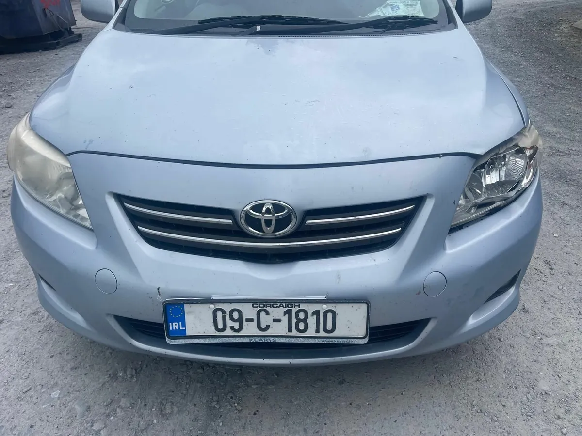 2009 Toyota Corolla 1.4 vvti Saloon - Image 2