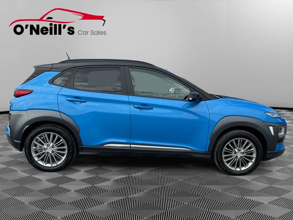Hyundai KONA 2020 KAUAI EXECUTIVE 2TONE PETROL 5DR - Image 2