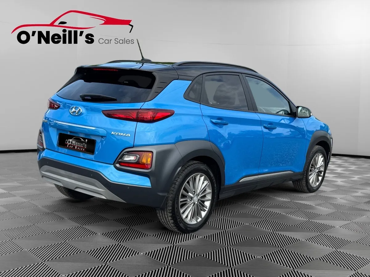 Hyundai KONA 2020 KAUAI EXECUTIVE 2TONE PETROL 5DR - Image 3