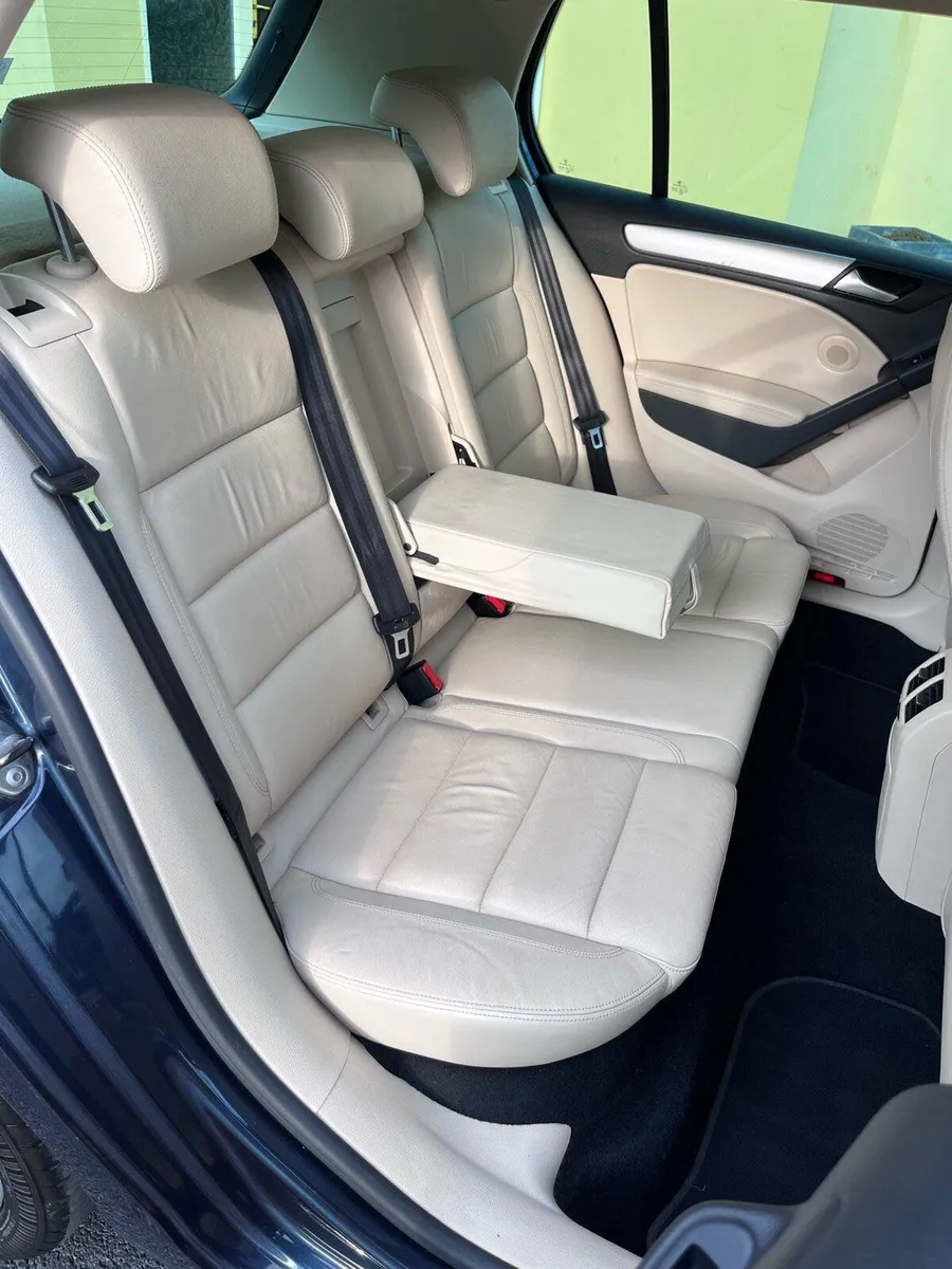 2012 Golf  1.6Tdi Highline Automatic - Image 2