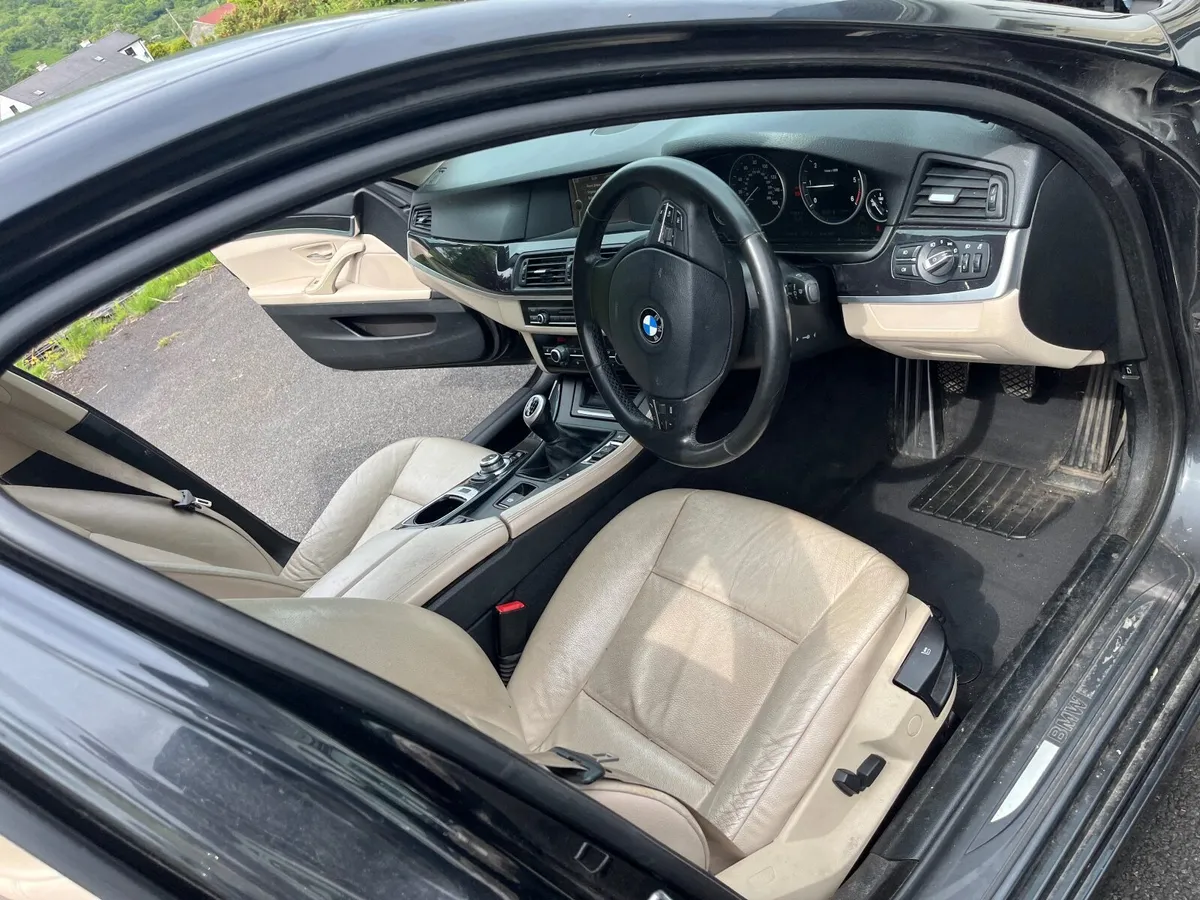 BMW 5-Series 2012 - Image 3