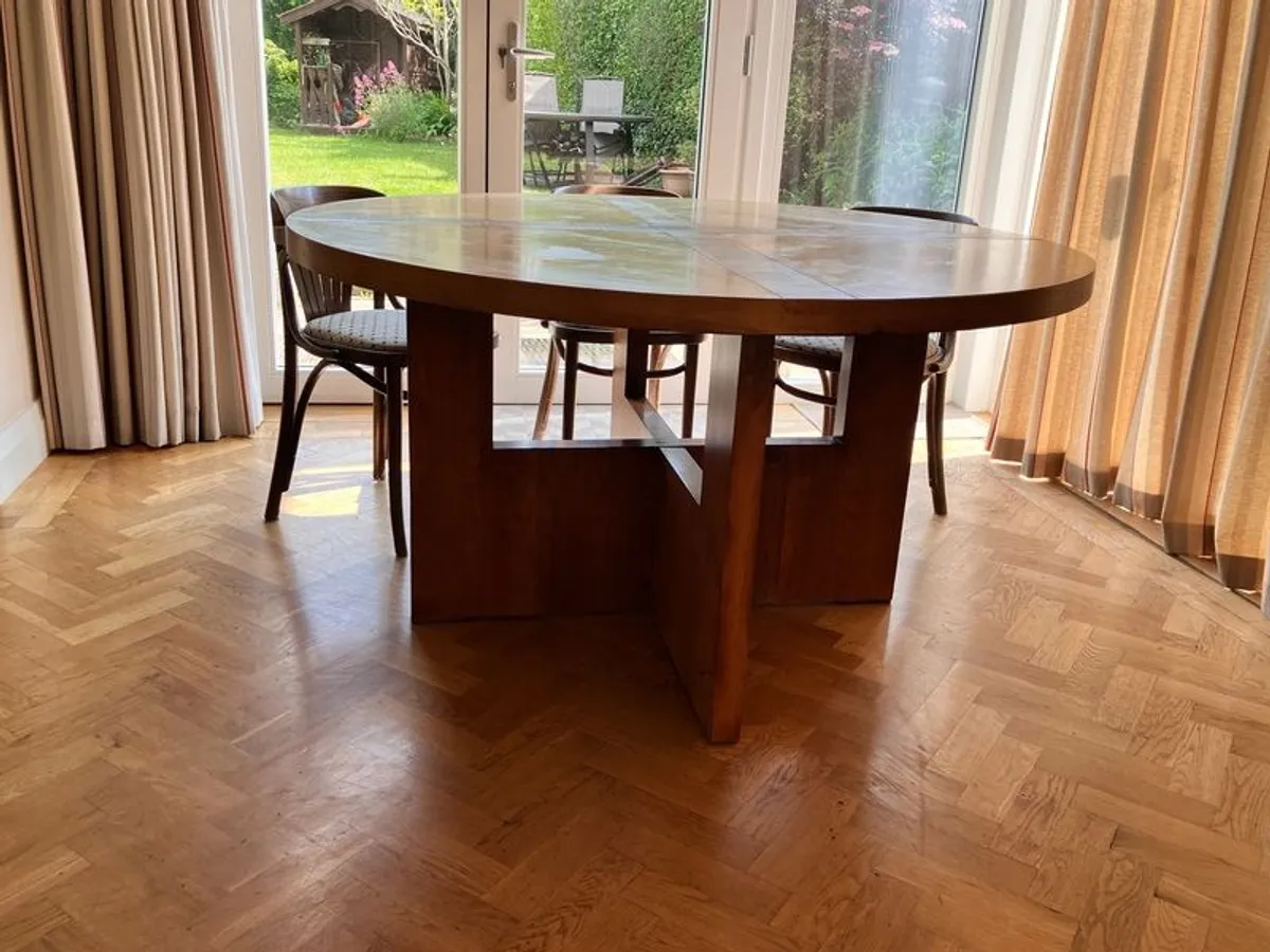 Dining table - Image 1