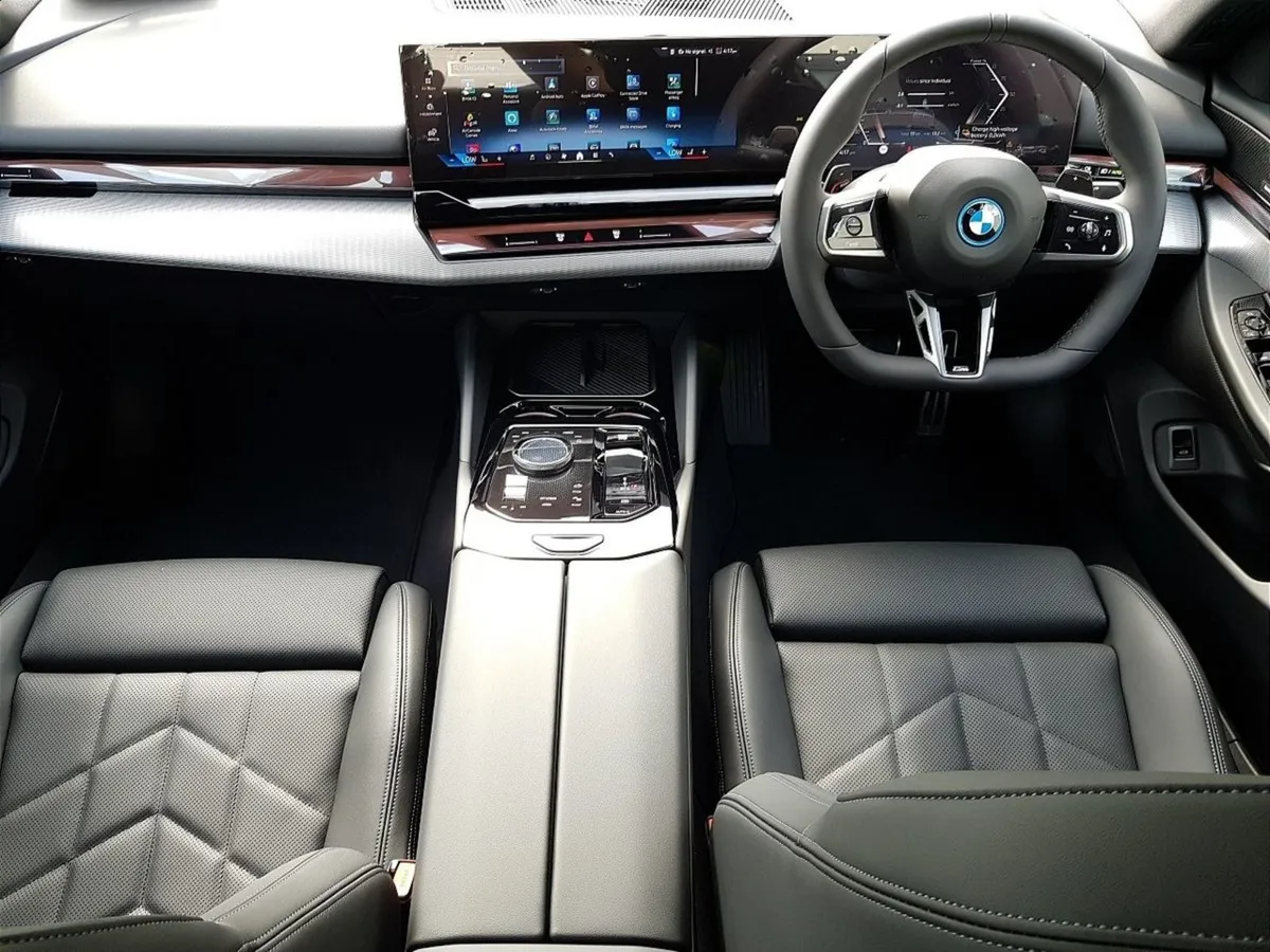 BMW 5 Series 530e M Sport - Image 4