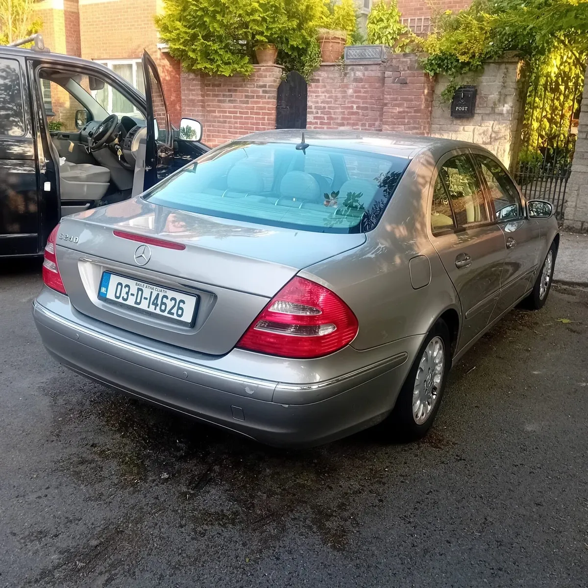 Mercedes E240 avantgarde - Image 1