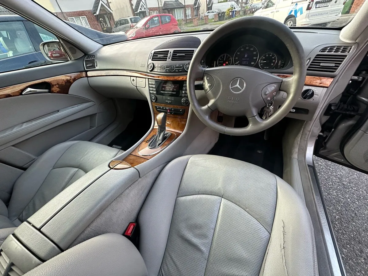 Mercedes E240 avantgarde - Image 2