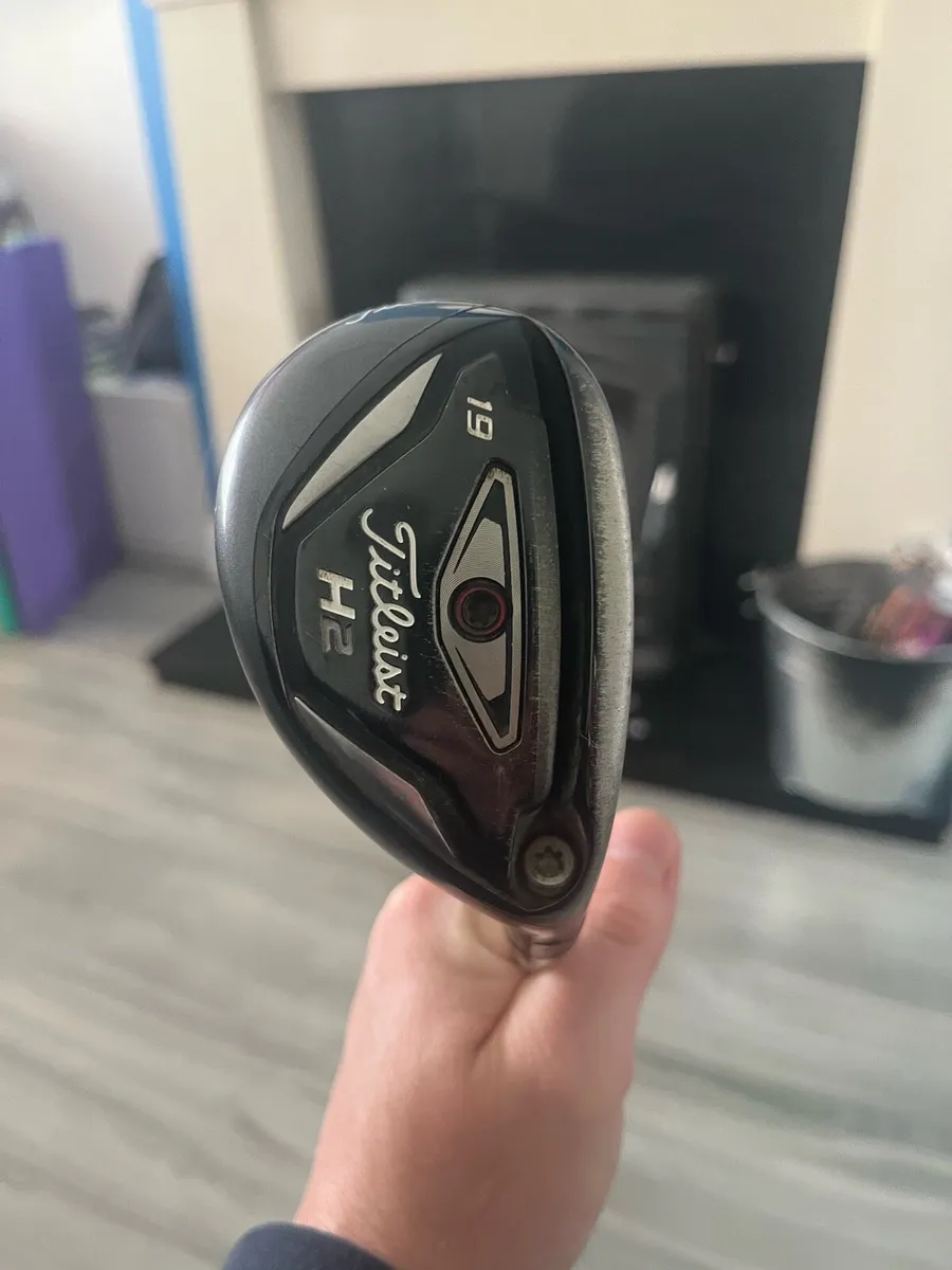 Titleist 916 Rescue - Image 1