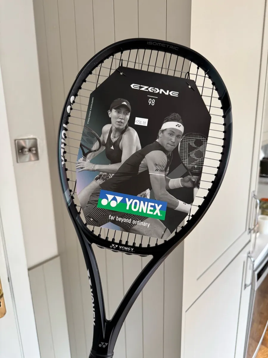Yonex Ezone 98 - Image 1
