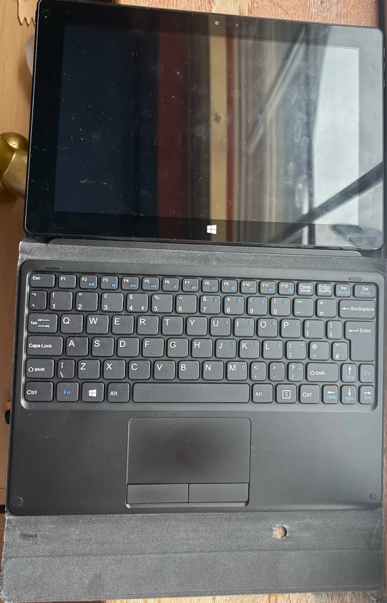 Smart Phones & Windows Tablet with Keyboard - Image 3