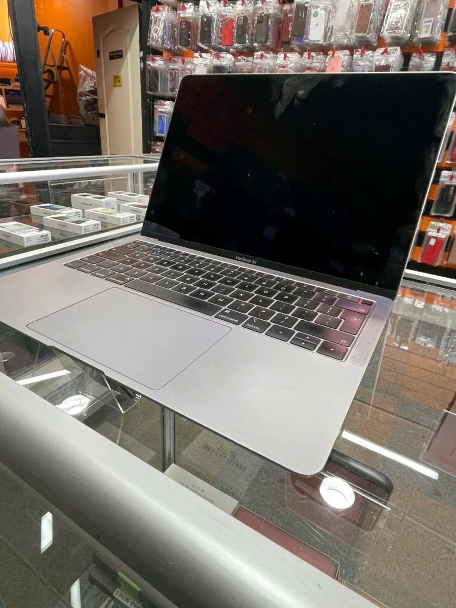 MAC BOOK AIR 128GB 1 YEAR WARRANTY UNLOCKED - Image 3