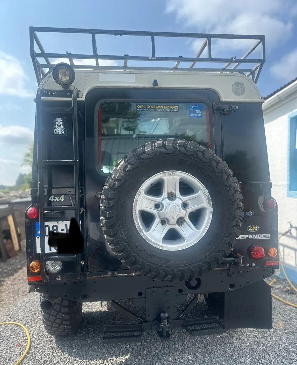 Land Rover Defender 2008 - Image 3