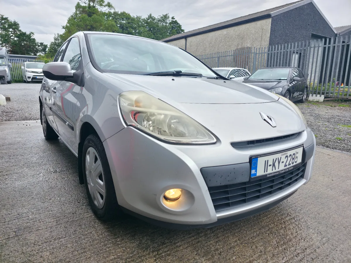2011 Renault Clio ** NCT 06-26 Tax 08-25 ** - Image 3