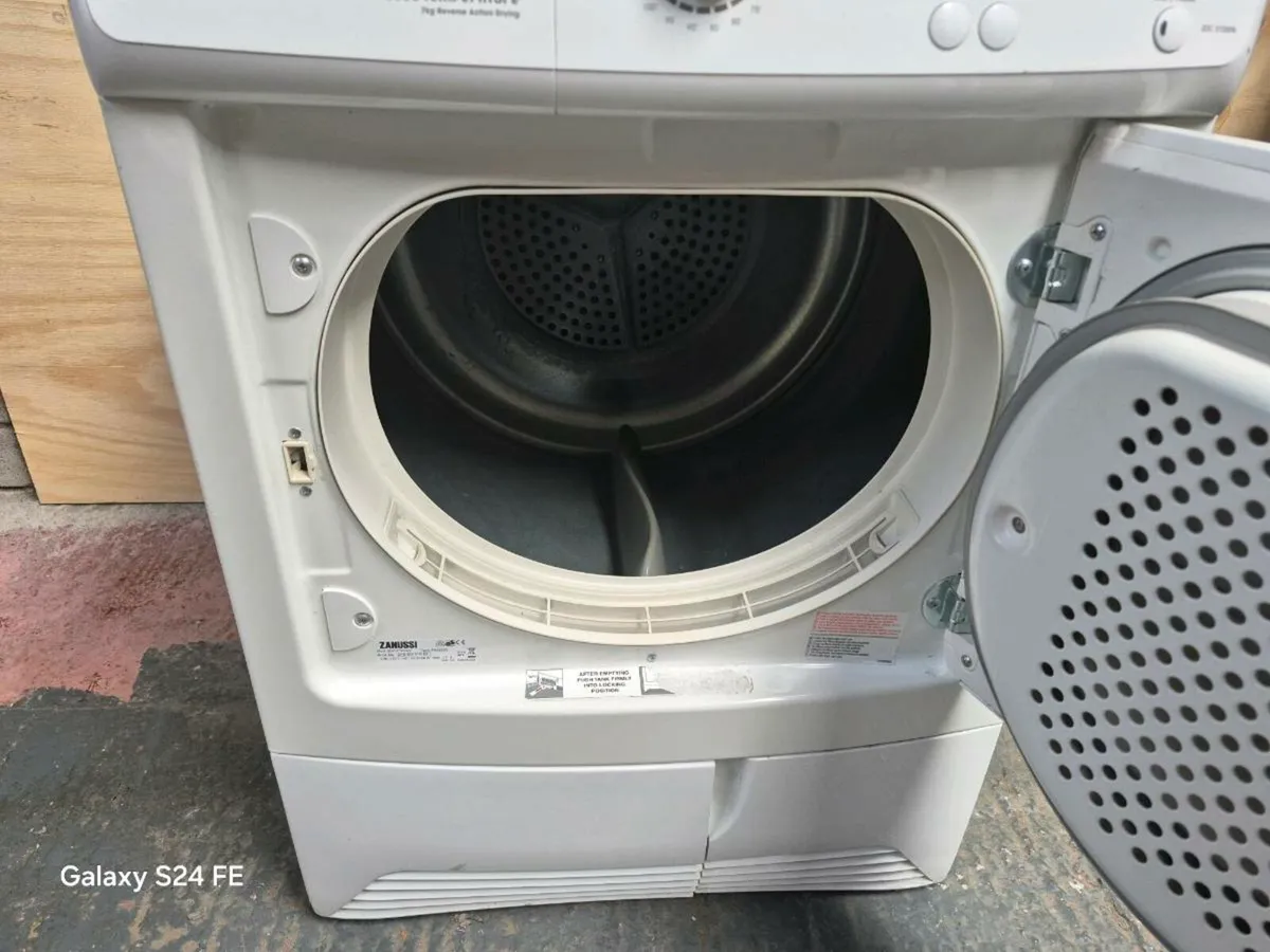 Zanussi Condenser Dryer - Image 4
