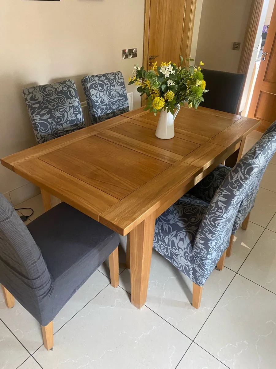 Dining room table and chairs - Image 3