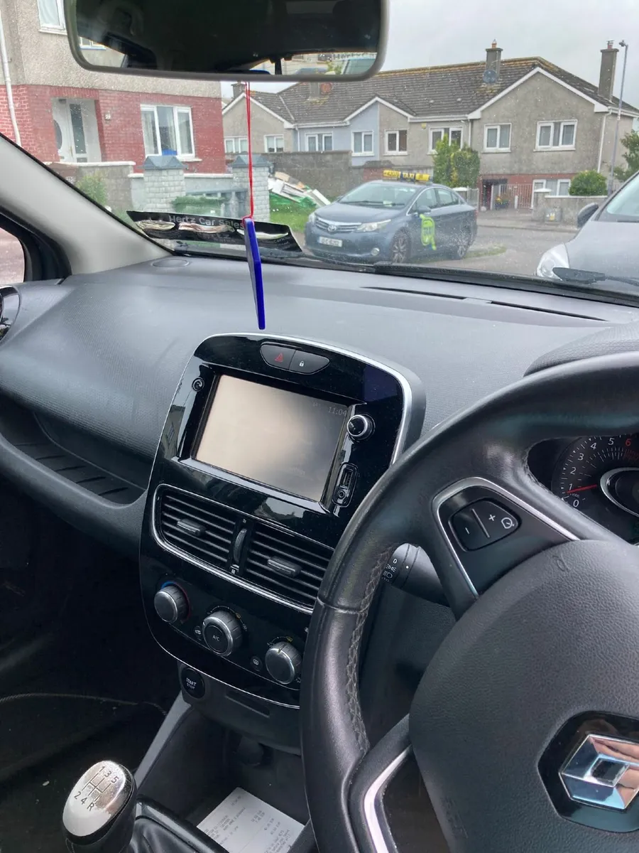 Renault Clio 2017 - Image 4