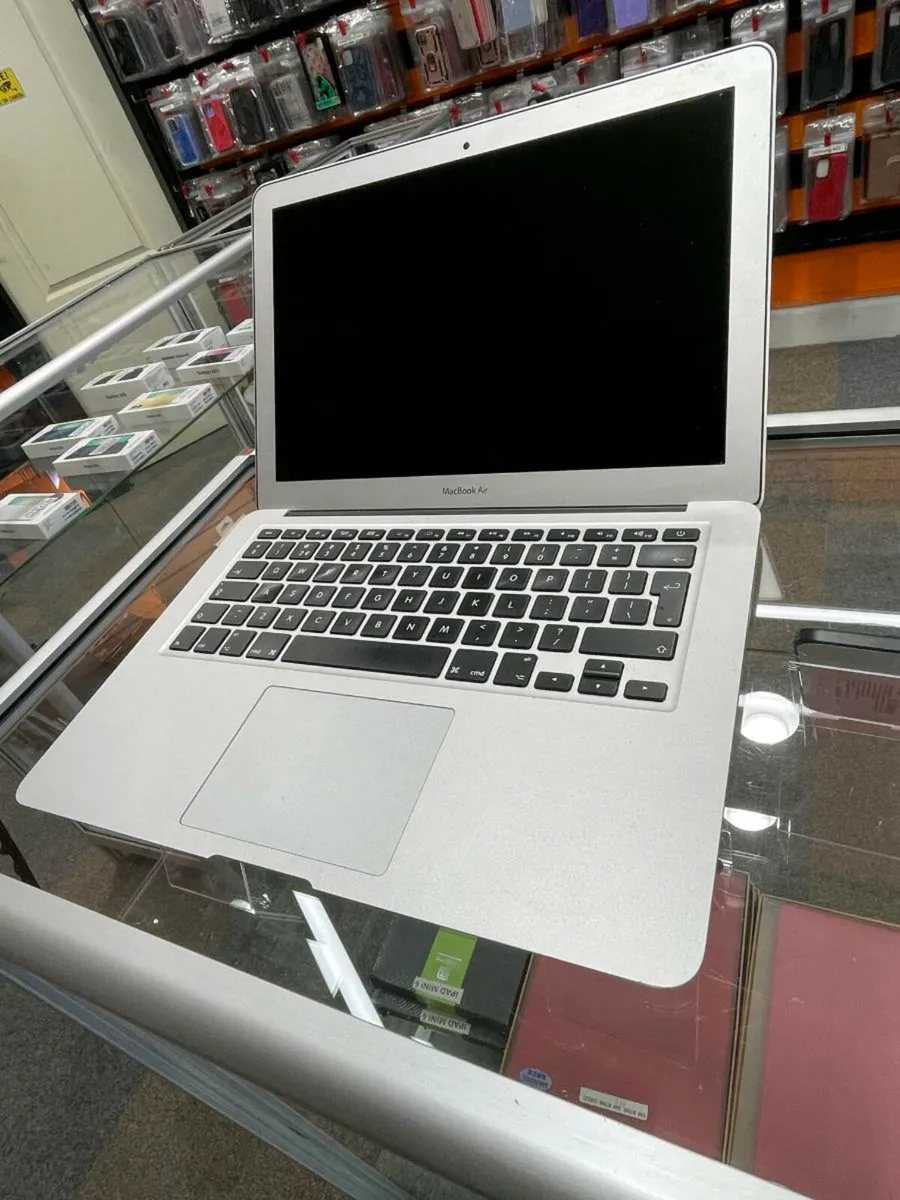 MAC BOOK AIR 7.2 128GB 1 YEAR WARRANTY UNLOCKED - Image 4