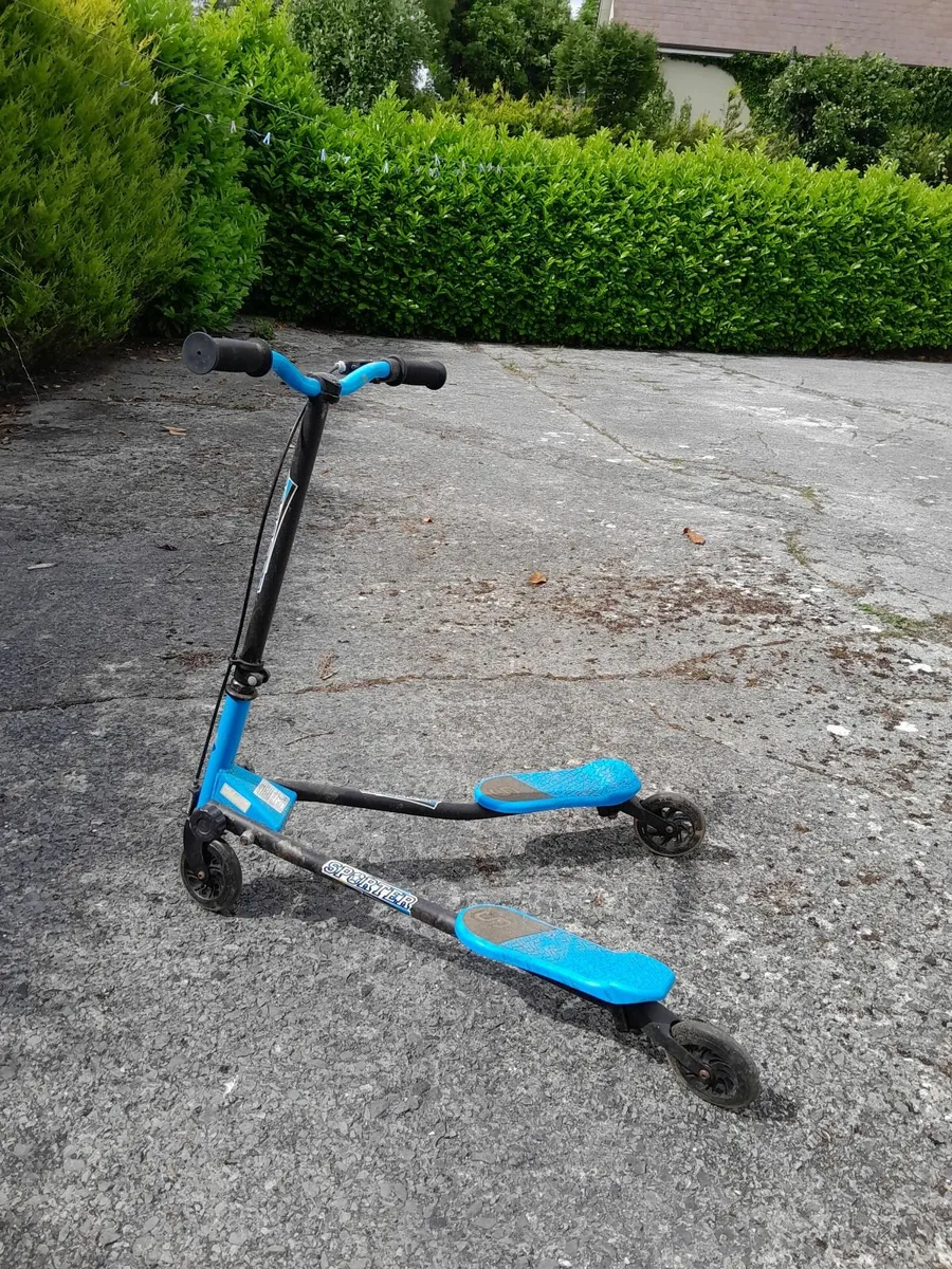 Kids scooter - Image 1