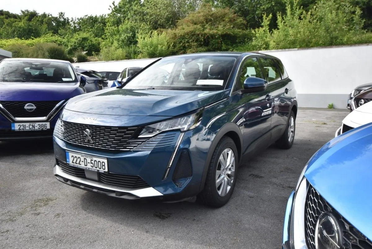 Peugeot 5008 Active Premium 1.5 Bluehdi 130bhp - Image 2