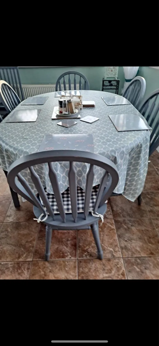 2x Table and 6 chairs - Image 2