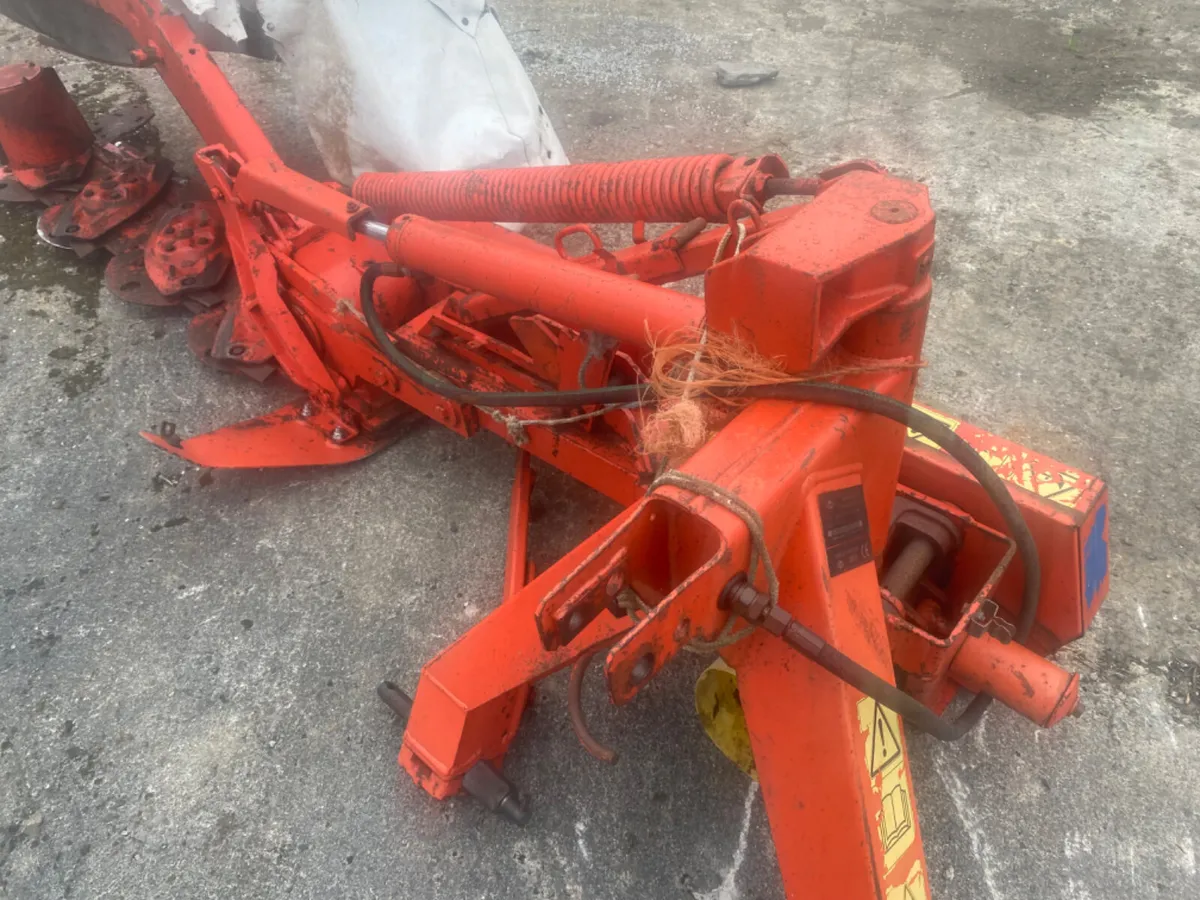 Kuhn 5/6 disc mower - Image 2