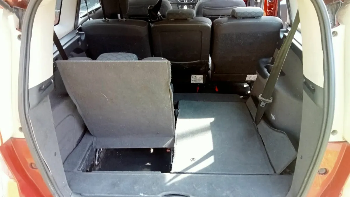 RENAULT SCENIC 2010 DIESEL NCT'ed 7-SEATER - Image 2