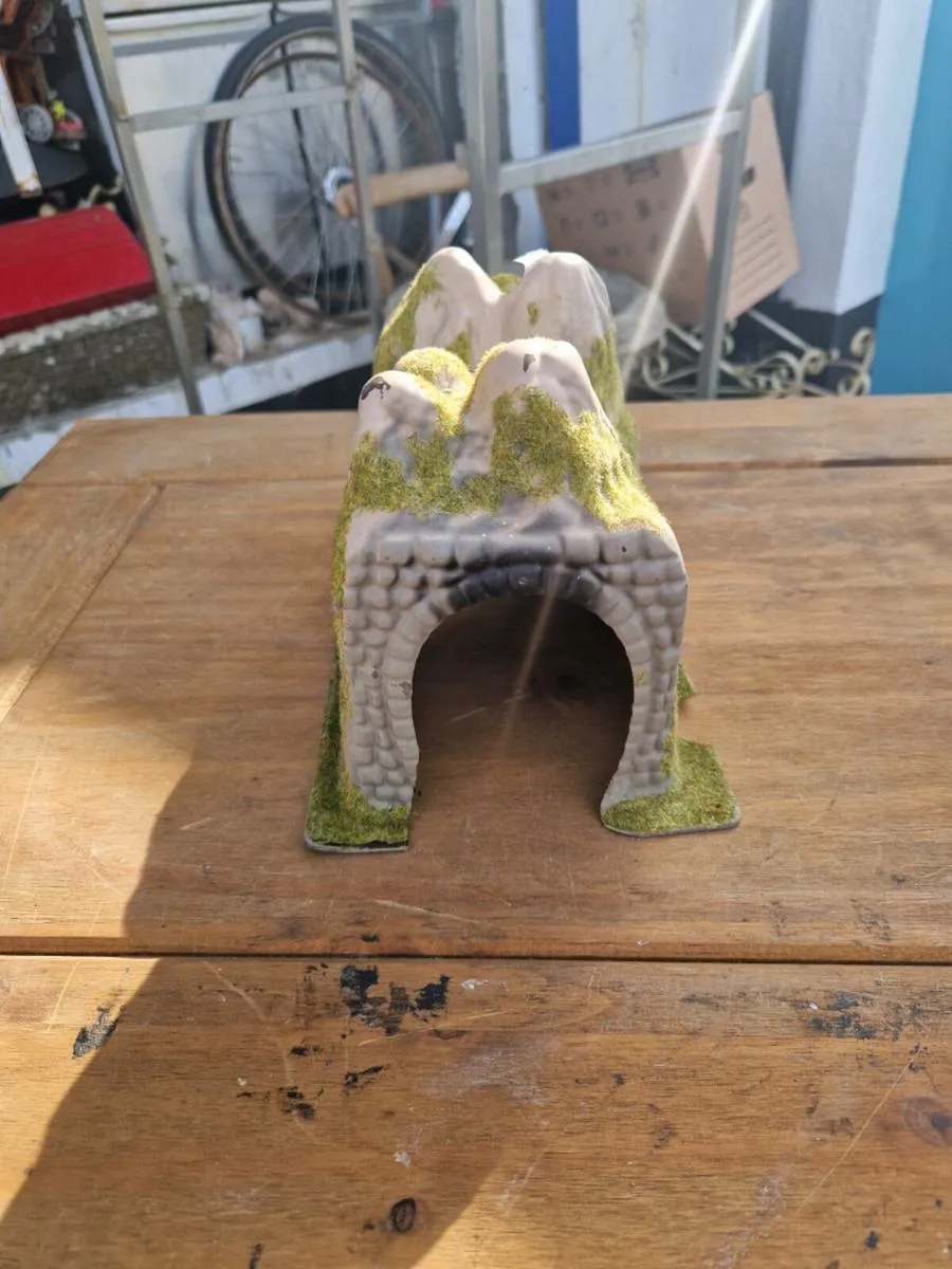 Hornby Lima OO Gauge Train Tunnel - Image 2