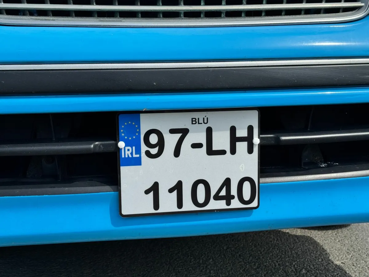 1997 HiAce Super Custom Camper Van - Image 2
