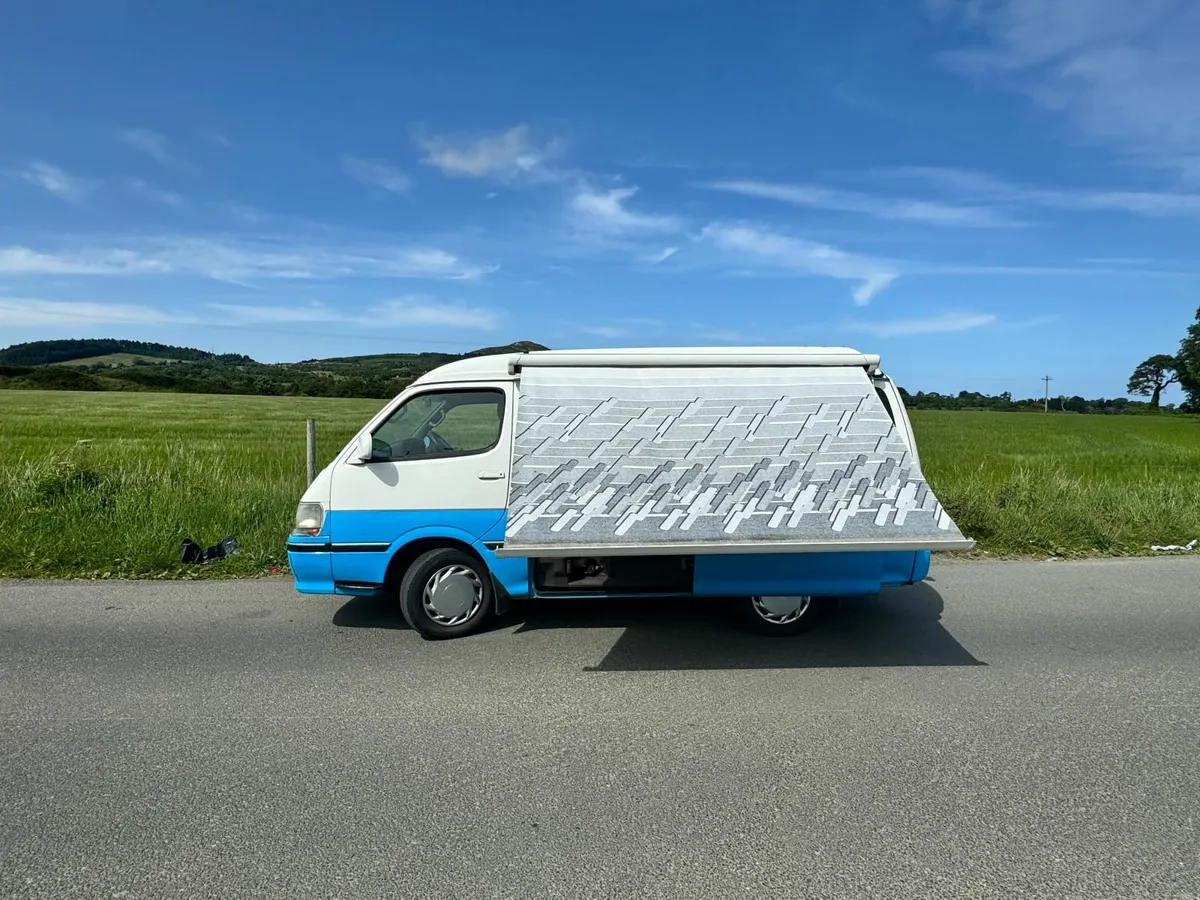 1997 HiAce Super Custom Camper Van - Image 4