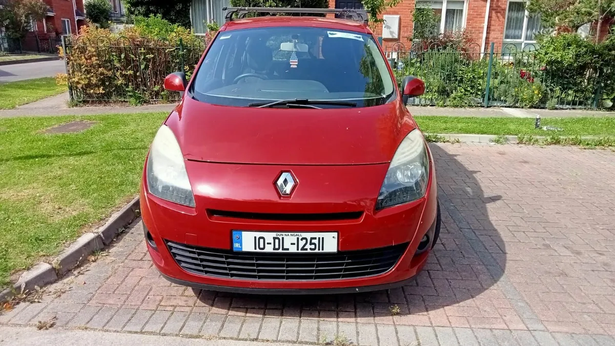 Renault Grand Scenic 2010 - Image 1